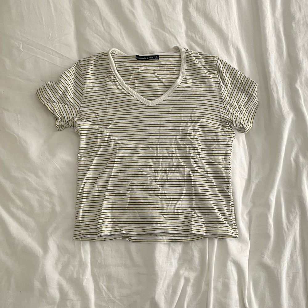 Abercrombie & Fitch S V-Neck Tee